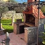 Апартаменты Cozy In With House Sea View *