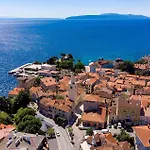Cozy In With House Sea View Апартаменты Opric
