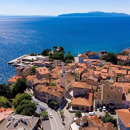 Cozy In With House Sea View شقة Opric