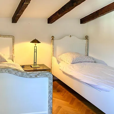 2 Bedroom Gorgeous In